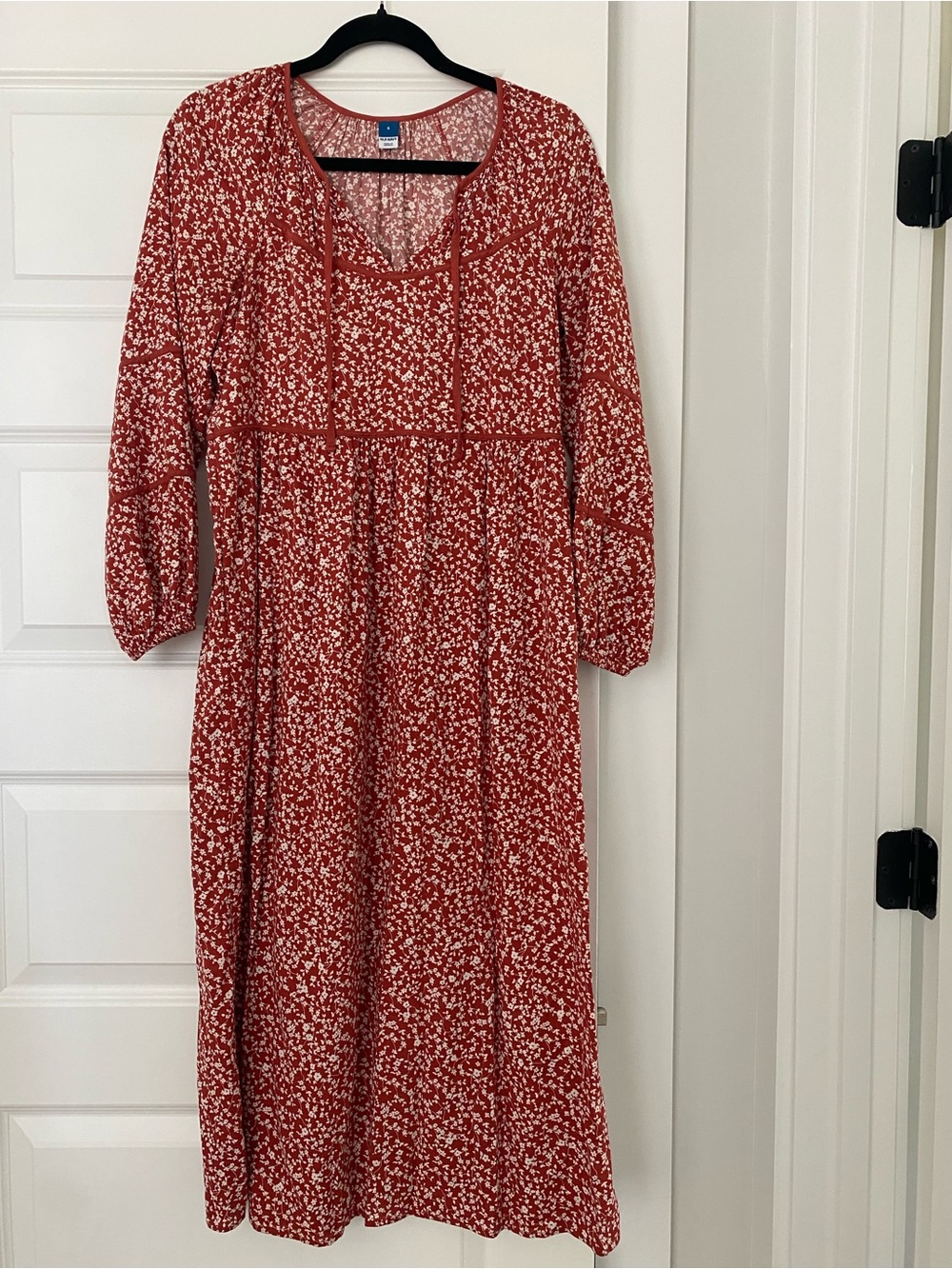 Old Navy Casual Red Floral Maxi Dress